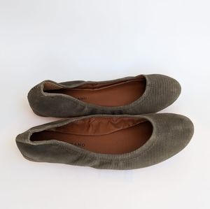 Lucky Brand Leather Flat Round Toe Shoes
